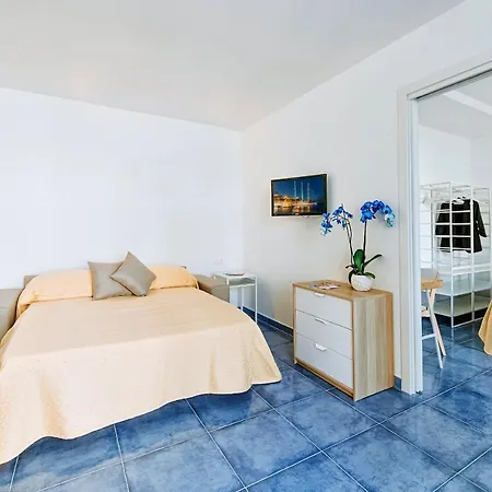 Le Canne Family & Hotell