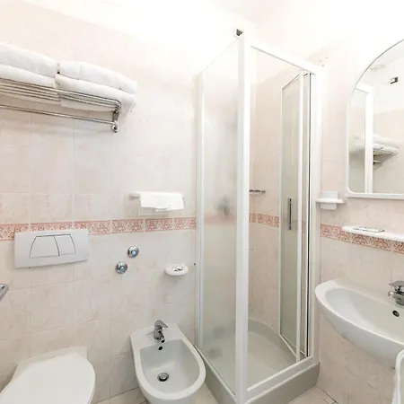 Le Canne Family & Hotell 3*