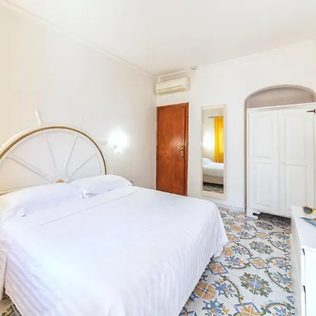 Hotell Le Canne Family & 3*