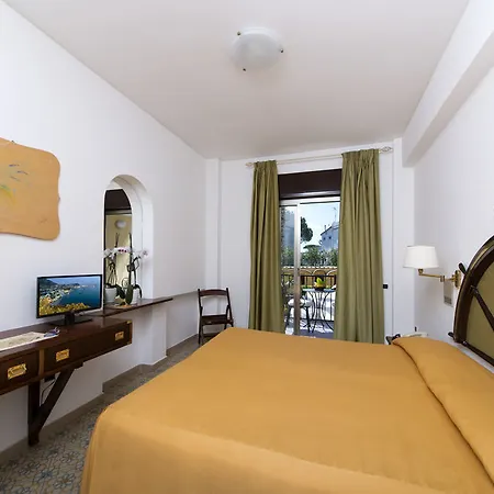 Hotell Le Canne Family & 3*