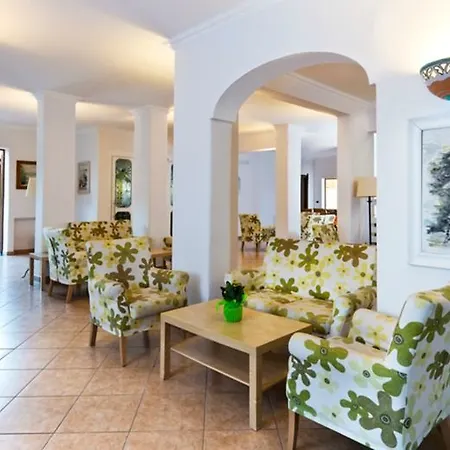 Le Canne Family & Hotell 3*